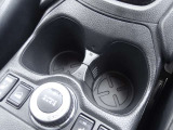 お飲み物が置けるドリンクホルダー☆2WD&hArr;4WD切り替えモ-ド機能付きです☆