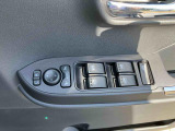 また、お車にあまり詳しくない方でも安心して立ち寄って頂けるお店作りを目指しています。中古車選びに不安があるという多くのお客様の声に応えるべく『親切・丁寧・明瞭』をキーワードにしっかりサポート致します。
