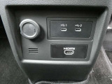NissanConnectインフォテインメントシステムに連動する事が出来る、Cタイプ端子とHDMI端子が付いております!