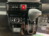 車両状態証明書修復歴の有無も一目瞭然。機能や内装・外装、走行距離、修復歴の有無をチェックし、クルマの状態を10段階にした車両状態証明書。数字や記号を使ってわかりやすく表示しています。