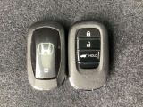 便利なスマートキー。ボタンひとつで開錠できます。