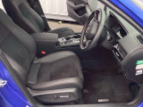 フロントシートです!!セパレートシートなのでお尻をしっかりホールド!!スポーティな運転にも最適です!!