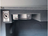 Audi正規ディーラーが高品質をお約束。高度な訓練・教育を受けたAudi専任メカニックが、100項目にもおよぶ精密な点検を実施。すべてクリアしたAudi車だけ、あなたのお手元に届けられるのです
