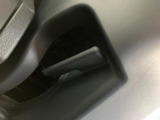 納車後もお客様の快適なカーライフをしっかりサポートさせていただきます!滋賀県内に13か所ある滋賀ダイハツの店舗にはサービス工場が併設されておりますので、アフターフォローも安心です!