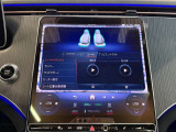 高級感ある内装は、人間工学・心理学に基づきデザインされておりますので、リラックスした状態でドライビングに集中することができます。