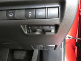 ETC車載器付きです。高速道路の料金所もスムーズに通過できます。※セットアップ費用は別途必要です。