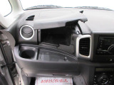 その他、ナビやドラレコの取付、保険の加入、ローン、修理、車検などお車に関することならすべて対応することができます。