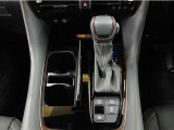 電動パーキングブレーキ(シフトレバー操作に連動)ブレーキホールド(停車時にブレーキを踏むとそのまま保持)
