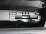 ETC2.0高速道路交通情報やITSスポット情報表示機能つきETC車載器。何かと便利です。