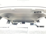 自社整備工場で点検整備をおこなってからお渡ししています。車検が残っている場合は『12ヶ月点検整備』を、車検整備付きの場合は『車検整備』をおこないます。整備費用は車両本体価格に含まれています。