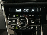 【オートエアコン】AUTOボタンを押してお好みの温度を設定!快適な室温でドライブをお楽しみいただけます♪