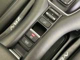 パーキングブレーキはスマートな電子制御式と合わせて渋滞時等にブレーキペダルから足を離しても停車状態を保持してくれるオートブレーキホールド機能で運転が楽になります。スタートはアクセルペダルを踏むだけ