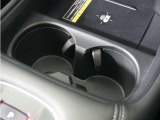 ◆ドリンクホルダー◆手の届きやすい場所にドリンクホルダーがあり、とても便利です。