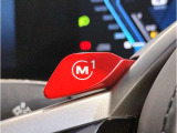 Mモデル専用のボタン類で御座います★ボタン一つで、マフラー音やサスペンションの固さ、さらにはハンドルの重さまで調整可能です★