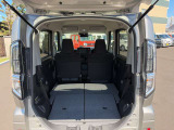 積載性が広がるシートアレンジ。倒し方や可動域、荷室の広がりが分かり、使い道を想像できます。