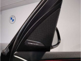 緊急時にはこちらのSOSボタンで24時間365日 BMWヘルプデスク直通コール!