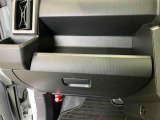 新車・中古車の販売だけでなく、メンテナンス(点検、車検、修理)、部品販売、レンタリース、JAF取扱い、損保(自動車保険) 各種保険代理店保険の加入などお車に関することに対応しております。