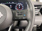 プロパイロット搭載車だから高速道路などで、アクセル、ブレーキ、ハンドルの操作をアシストし、ドライバーの負担を軽減します。