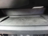 置くだけでスマートフォンの充電ができます