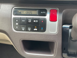 オートエアコン付きでいつでも車内快適☆