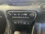 オートエアコンは温度を設定するだけで、自動で風量などを設定してくれます。運転しながら操作も必要ないので、安全性も向上します。