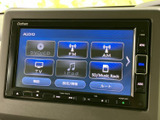 DVDやCD、ラジオなど、お好みの音楽を気軽に楽しめます。音楽とともに、快適なカーライフを送りましょう。