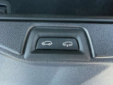 車両の詳細、ご質問につきましては、弊社営業スタッフまでお気軽にご連絡下さいませ。遠方のお客様には実車の詳細画像送信も承ります。お客様からのお問合せをお待ち致しております。