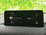 多彩な機能を備えたナビ・オーディオで、目的地へのナビゲーションやエンターテイメントをお楽しみいただけます。スマートフォン連携も可能です。