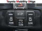 乗り降り便利な両側電動スライドドア装着車です。バックドアの開け閉めに便利なパワ-バックドアや開放的なサンル-フも装備しております。