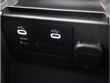 【USB接続】USB接続も可能です。スマートフォンと連動して音楽も再生可能です。