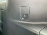 3列目右側にはタイプCの充電器が使用可能になっております。
