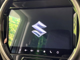 【メーカー純正ナビ】インテリアに溶け込むスタイリッシュな「専用設計」メーカーナビを装備♪視認性や操作性など基本性能にも優れ、より上質なカーライフをお楽しみいただけます。