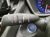 雨天時でも、視界をクリアに保ちます。操作も簡単で、安心して運転できます。