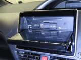 CD、DVDの再生ができます。