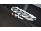 【修理からメンテナンスまで、新車登録から3年間無料トータルサポート】メルセデス・ベンツの価値と信頼性をさらに高め、大きな安心を提供するのがメルセデス・ケアの「保証メンテナンスシステム」です。