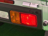 視認性に優れたリヤコンビネーションランプ(LEDテール&ストップランプ)で省電力・長寿命化を実現。