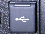 USB端子を装備しております。