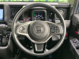 【ステアリングスイッチ】運転中、前方から目線をそらすことなく、オーディオ等の操作が可能な便利機能!安心&快適なドライブを演出してくれます♪
