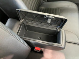 品質には自信があります!ハッピーの品質・キレイなお車をお届けさせていただきたい!そんな気持ちでキレイに仕上げております。フロアマットなどの清掃はもちろん、シート下なども徹底的に清掃しております。