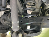 お車を安心してお乗りいただく為には、足回りの定期点検が欠かせません。サービスサポート(有償保証)では無料点検もご提供しており、安心のカーライフをお過ごしいただけるサポート体制が整っています。