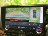 後退時の安全をサポート。映像とガイドライン表示で、スムーズかつ安全な後退を支援し、万が一のリスクを軽減します。