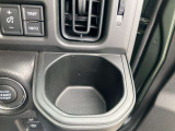 ドリンクホルダー装備☆運転席右側についていますのでドリンクも取り出しやすい☆