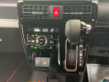 納車前には12ヶ月点検相当の点検と消耗品の交換をダイハツの整備士がしっかり整備してお渡しします。また、納車後には無料の1ヶ月点検がございます。