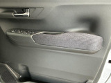 【現車確認及び来店納車のお願い】この対応は、メール等での車両状態のイメージの食い違いや、輸送中の傷でお客様にご迷惑をお掛けしない為の措置ですので、ご理解頂きますようお願い申し上げます。