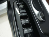 ◆パワーウィンドウスイッチ◆運転席から全席の窓の開閉操作を行うことが出来いつでも換気ができます!