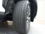 タイヤサイズは215/50R18となっております☆