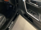 運転席パワーウィンドウスイッチです。