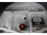 もしもの時のパンク修理キット。空気バルブに薬剤を入れて電動コンプレッサで空気を送り込むだけなので危険な作業や体力が少なくてすみます。ですがあくまで応急処置の為本修理が必要です。
