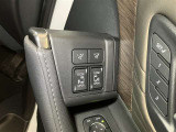 運転席ドアにもパワースライドドアのスイッチがありますので便利ですね