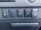 【電動格納ミラー】サイドミラーは電動格納式となっており、狭い駐車場でもキズがつくリスクを抑えられます。